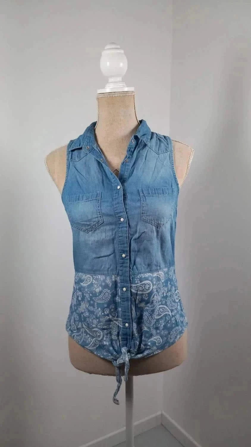 Chemise Jean Sans Manches Jennyfer– Détails Paisley – Taille S – Très Bon État