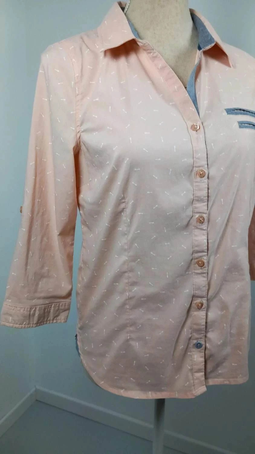Chemise C'est beau la vie ! Saumon/Corail - Taille 40 - NEUF - Détails Chambray – C'est beau la vie – taille L / 40 / 12 2