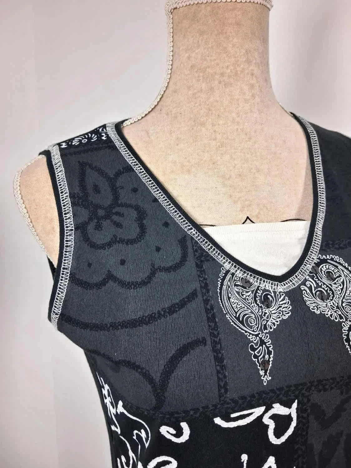 Débardeur Patchwork Kiabi Woman – Style Graphique & Strass – Taille 38/40 (M) – Kiabi – taille M / 38 / 10 4