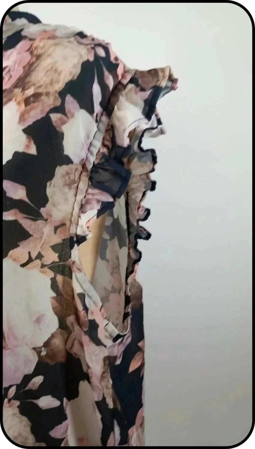 Blouse fleurie fluide sans manches – Neuve – Taille 46 – KIABI – Esprit romantique & léger ! – Kiabi – taille XXXL / 46 / 18 4
