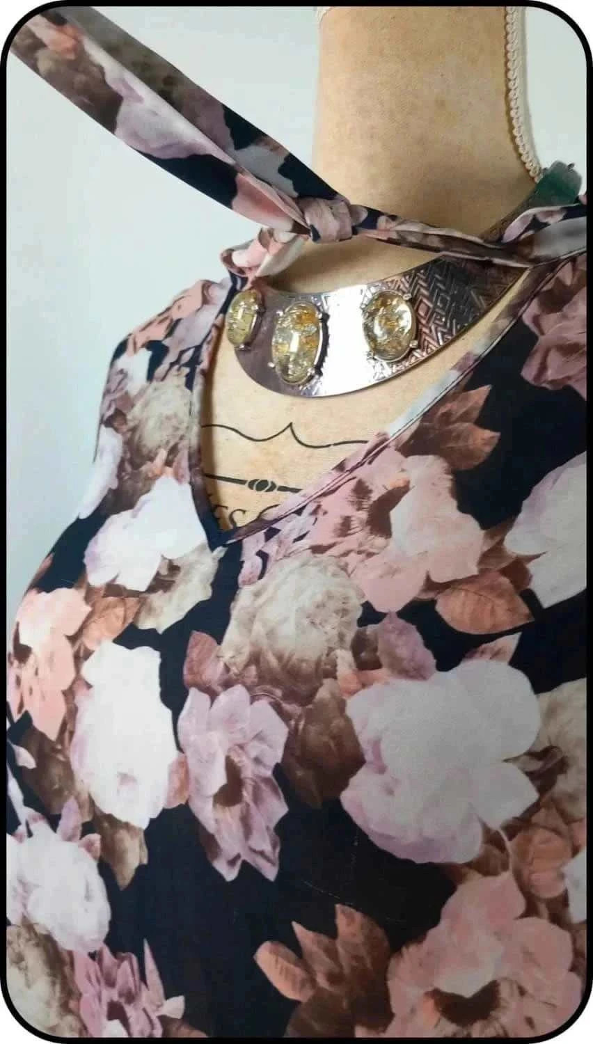 Blouse fleurie fluide sans manches – Neuve – Taille 46 – KIABI – Esprit romantique & léger ! – Kiabi – taille XXXL / 46 / 18 3