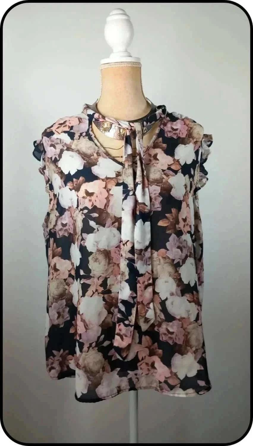 Blouse fleurie fluide sans manches – Neuve – Taille 46 – KIABI – Esprit romantique & léger ! – Kiabi – taille XXXL / 46 / 18