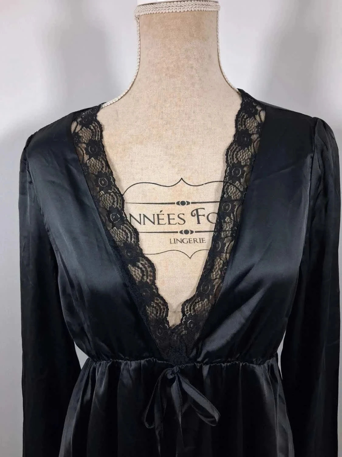 Blouse satinée noire avec dentelle Shein – Taille L – Shein – taille L / 40 / 12 3