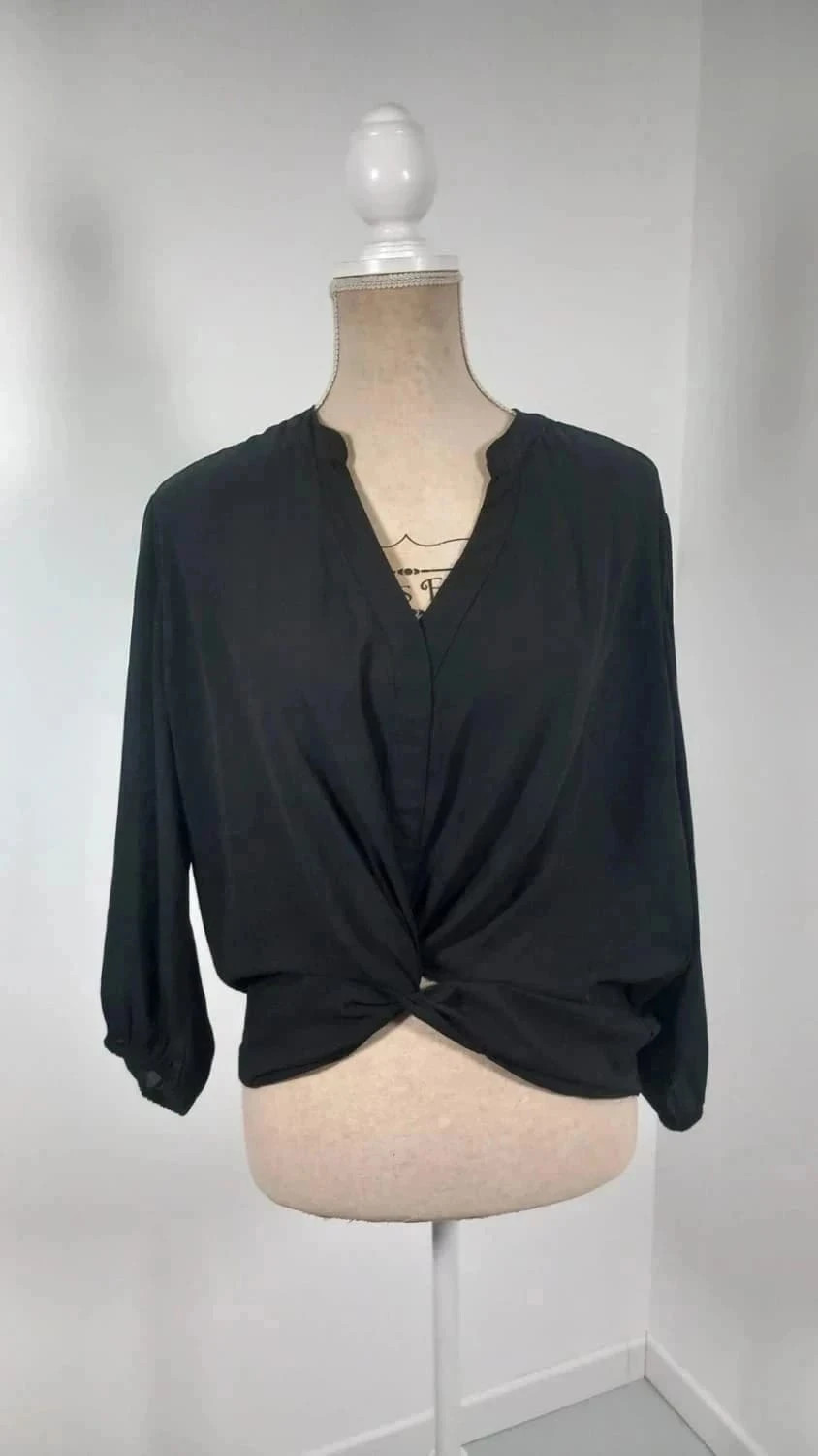 Blouse Noire AMISU Coupe Loose & Nœud Tendance – Taille M – NEUVE