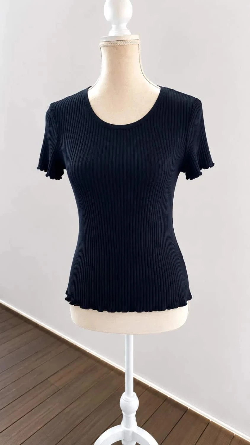 Tee-shirt Noir en Maille Côtelée Chic - Zara - Taille M – Zara – taille M / 38 / 10