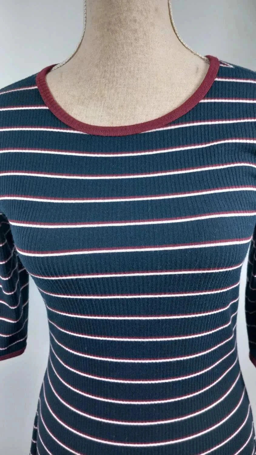 Robe Marinière KIABI Bleue et Rouge – Taille S – Kiabi – taille S / 36 / 8 3