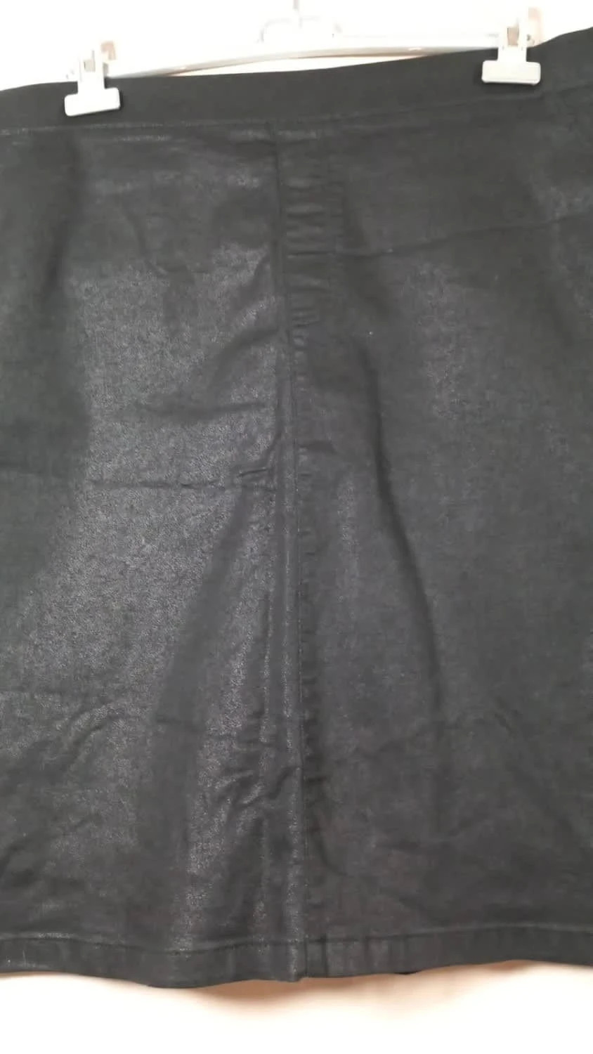 Jupe Droite Noire Toscane Neuf T4 (54) Effet Enduit / Simili Cuir – Toscane – taille 7XL / 54 / 26 3
