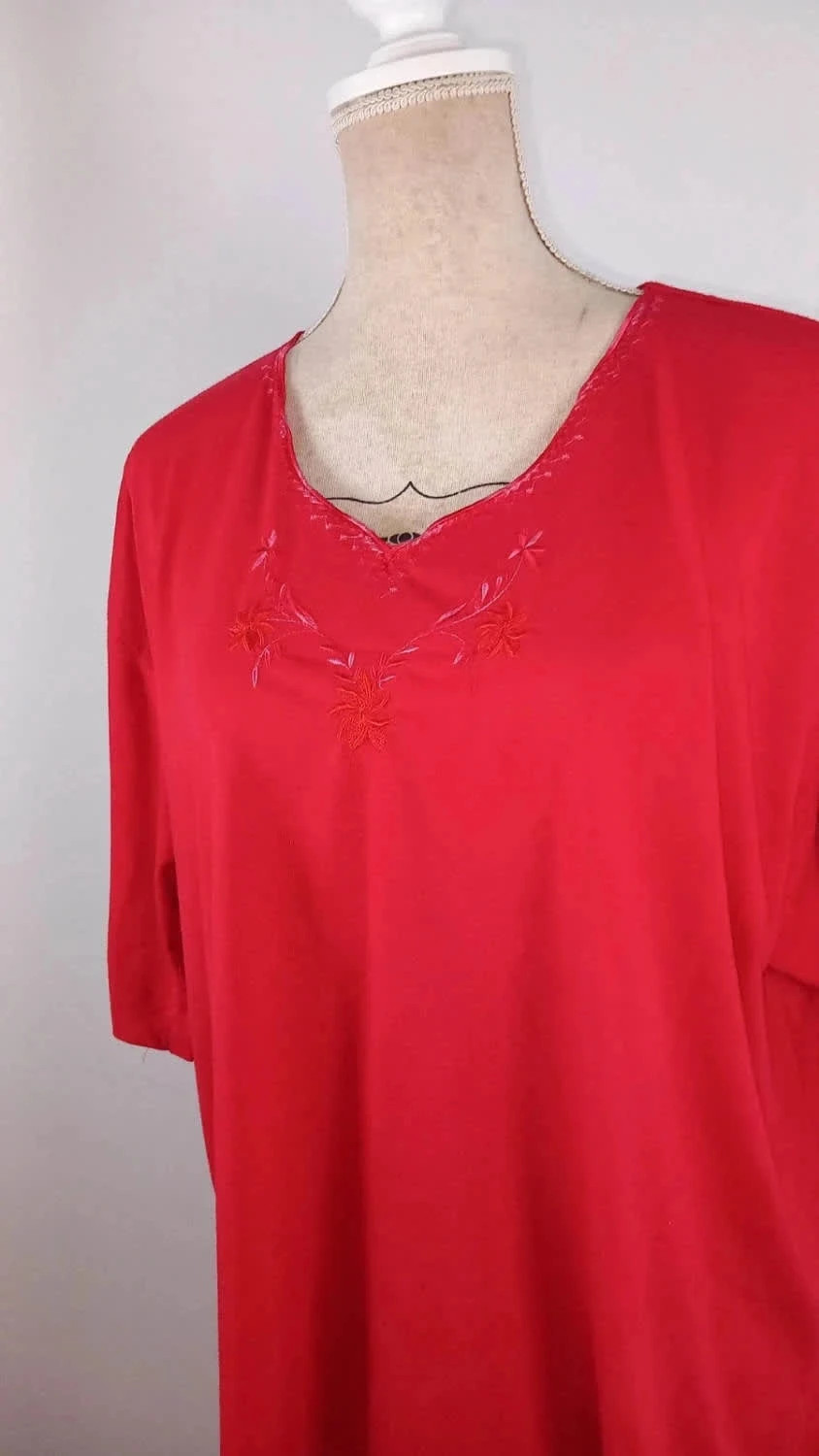 Tee-shirt Rouge Confortable - Étiquette XXXXL (voir mesures) - Style Décontracté – Vintage Dressing – taille 7XL / 54 / 26 2
