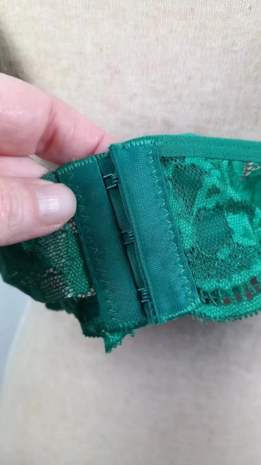 💚 Magnifique Soutien-Gorge Dentelle Vert Sapin - Taille 4XL (Neuf) 💚 – taille 4XL 5