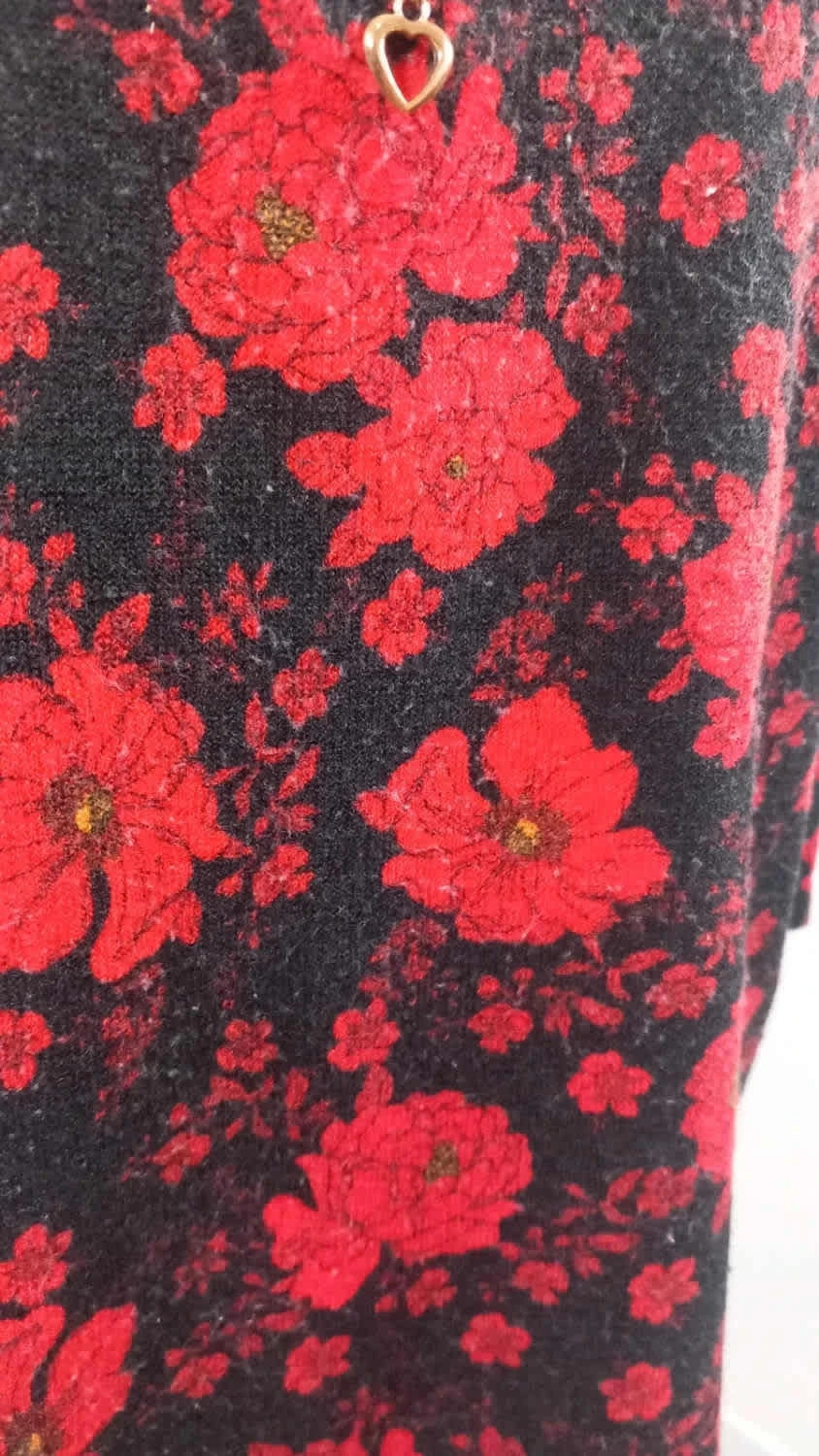 Pull Léger Floral Noir & Rouge – Détail Zip Cœur – Taille 3 (L) – taille L / 40 / 12 5