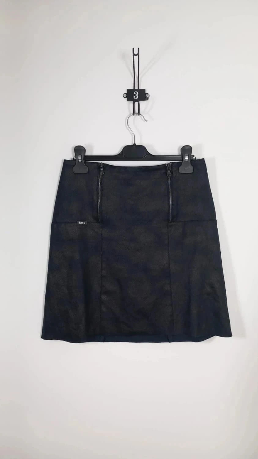 Jupe Courte "La Mode est à Vous" - Taille 36 - Neuve - Noire Aspect Vieilli/Enduit Rock Chic