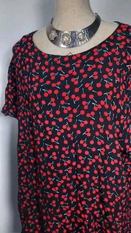 🍒Mignonne tunique cerises marque H&M taille 54🍒 – H&M – taille 7XL / 54 / 26 2
