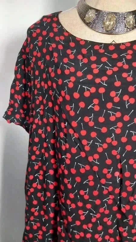 🍒Mignonne tunique cerises marque H&M taille 54🍒 – H&M – taille 7XL / 54 / 26 3