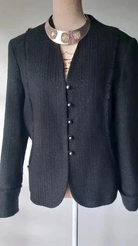 🍒Blazer noir et fils argenté taille 44🍒