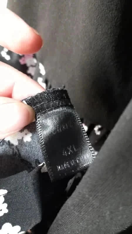 Tunique noir bas fleuri épaule dénudée marque Shein taille 4XL 54 – Shein – taille 7XL / 54 / 26 5