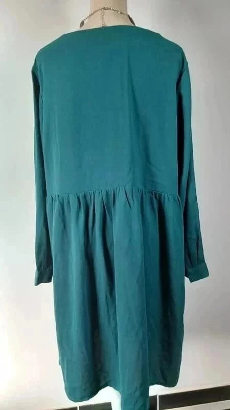 Robe bleue canard de la marque Kiabi taille 50 – Kiabi – taille 5XL / 50 / 22 5