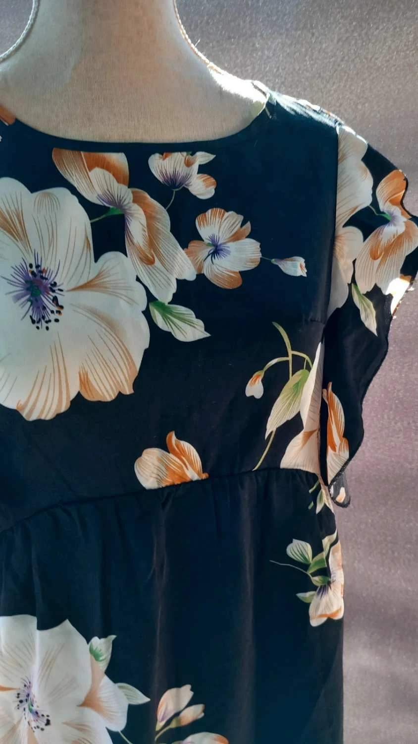 Ravissante Robe Fleurie à Volants - Shein - Taille XS – Shein – taille XS / 34 / 6 4