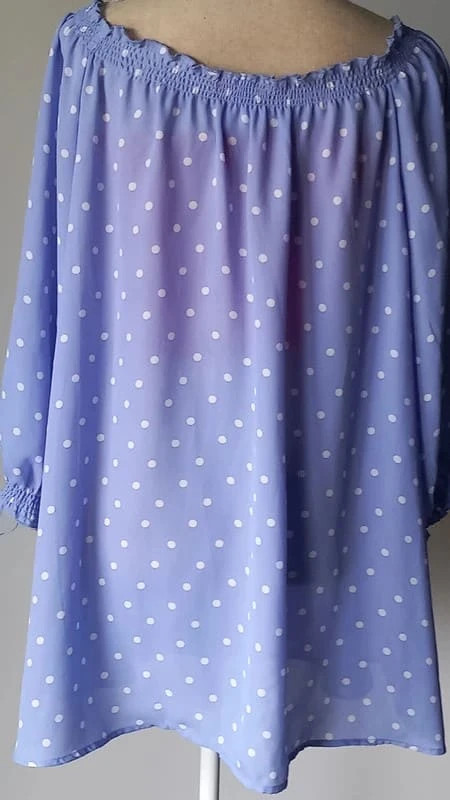 Tunique mauve bleutée à pois blanc – Daxon – taille 7XL / 54 / 26 5