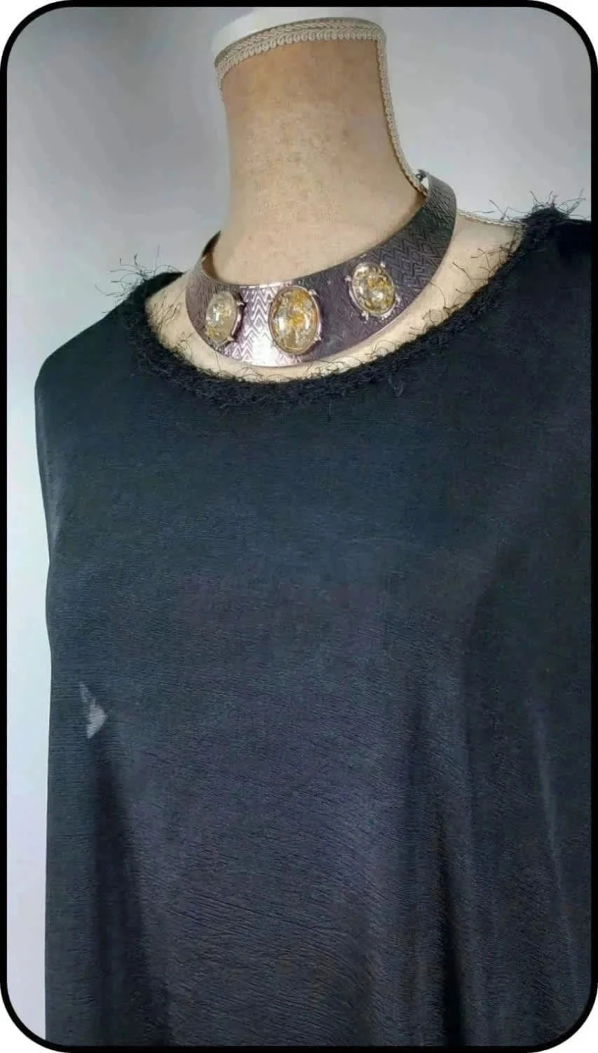 Tunique noire au col froufrou de marque Darlin taille Unique du 48 au 54 – Darlin paris – taille 7XL / 54 / 26 2