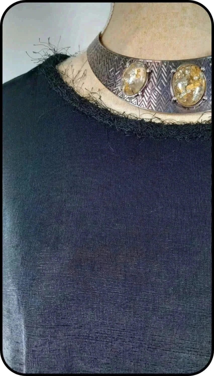 Tunique noire au col froufrou de marque Darlin taille Unique du 48 au 54 – Darlin paris – taille 7XL / 54 / 26 3