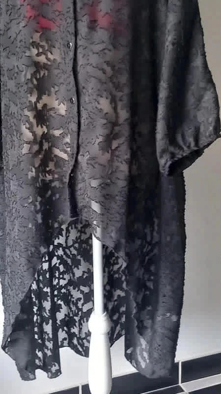 Chemise en dentelle noire – Shein – taille 8XL / 56 / 28 2