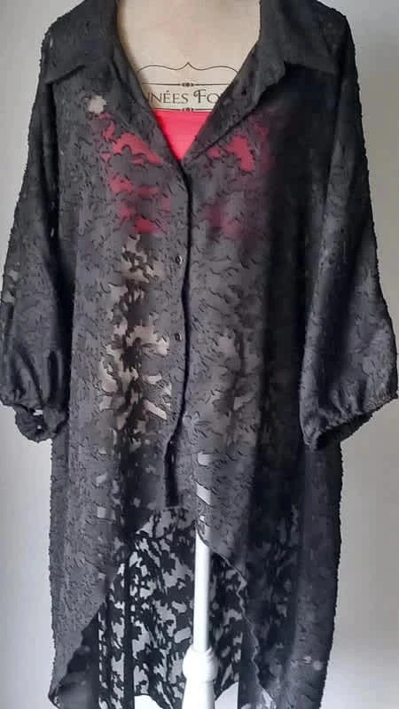 Chemise en dentelle noire – Shein – taille 8XL / 56 / 28