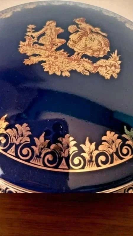 Limoges Bonbonnière En Porcelaine De Limoges Bleu De Four – Scène Galante 3