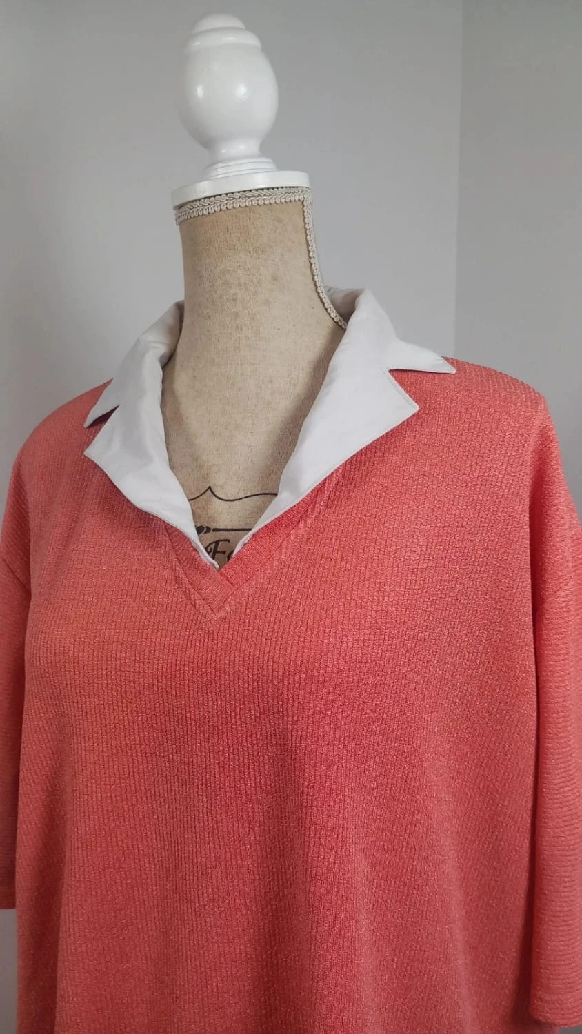 Pull chemise 2-en-1 Size Up - NEUF (sans étiquette) - T. 58/60 (XXXXL) - Corail Fil Brillant – Vintage Dressing – taille 9XL / 58 / 30 2