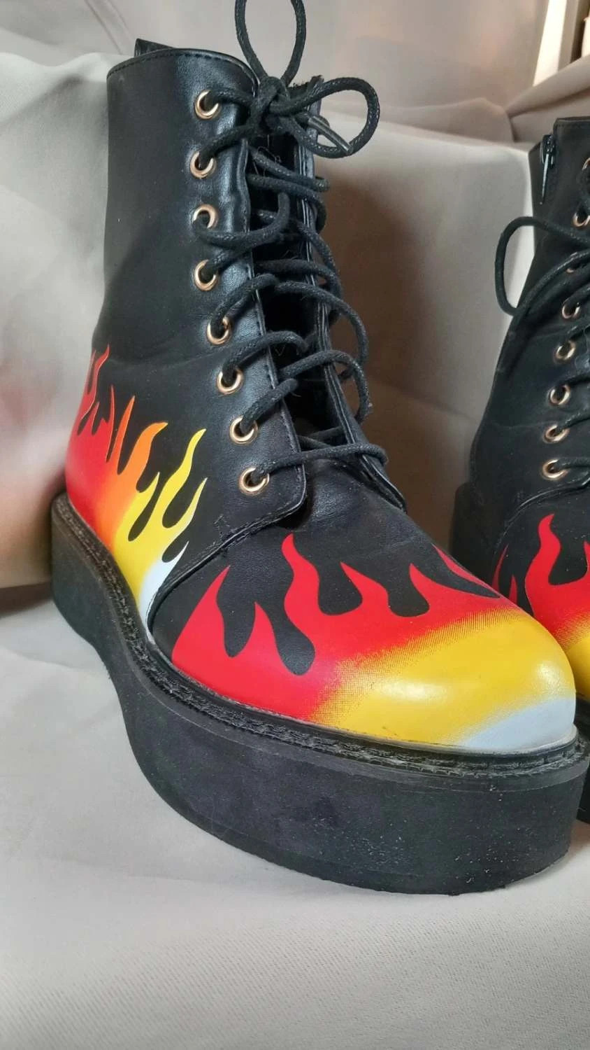 🔥 Bottines Rangers Plateformes ASOS - Imprimé Flammes 🔥 – ASOS – taille 38 2