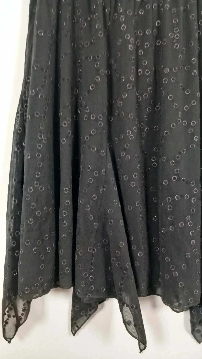 Jupe Noire en Tulle Ligne à suivre - Taille 42 - Coupe Asymétrique à Pointes - Très Bon État – Ligne à Suivre – taille XL / 42 / 14 3