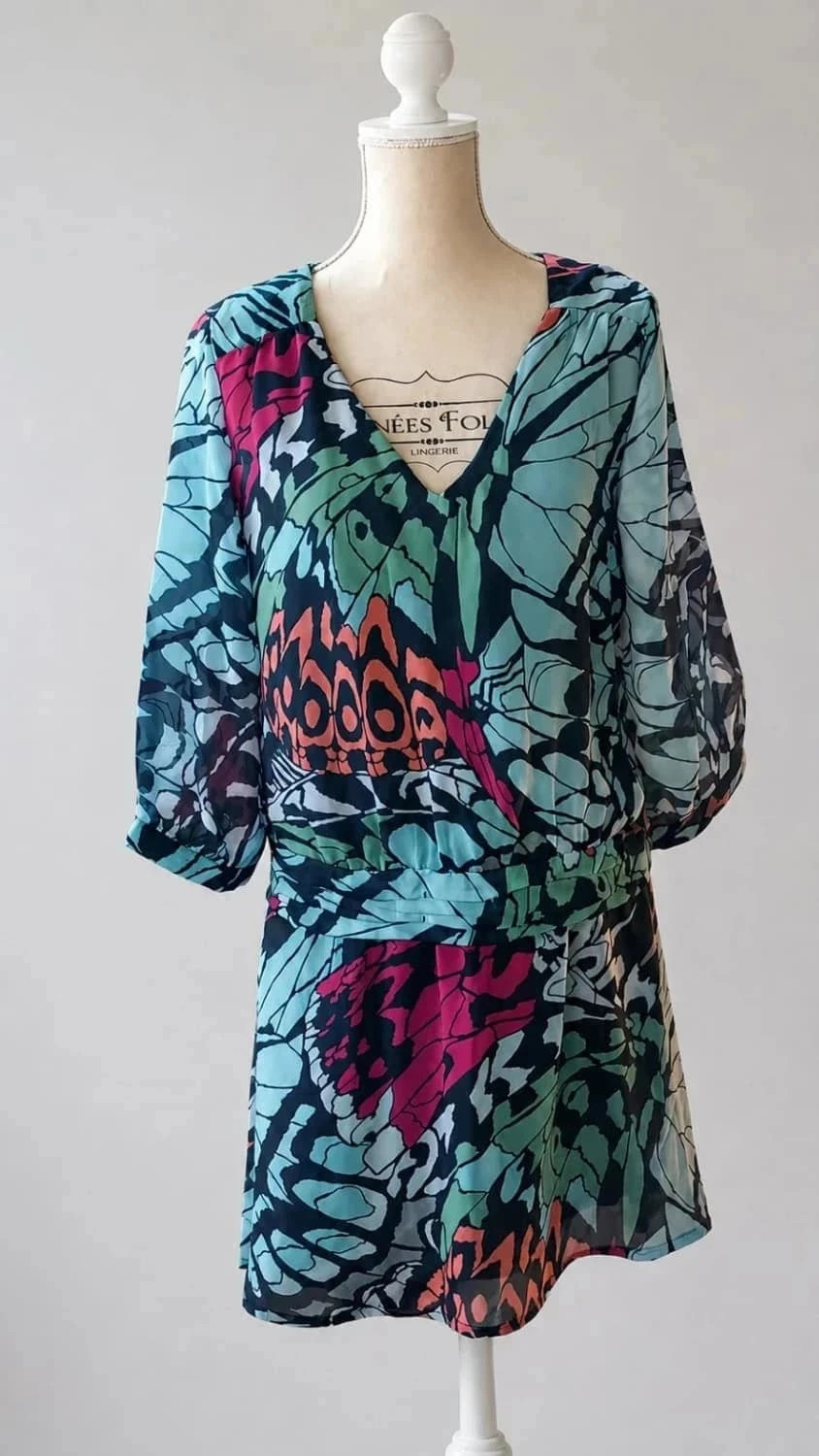 Sublime Robe Little Miss – Imprimé Ailes de Papillon neuve taille 38