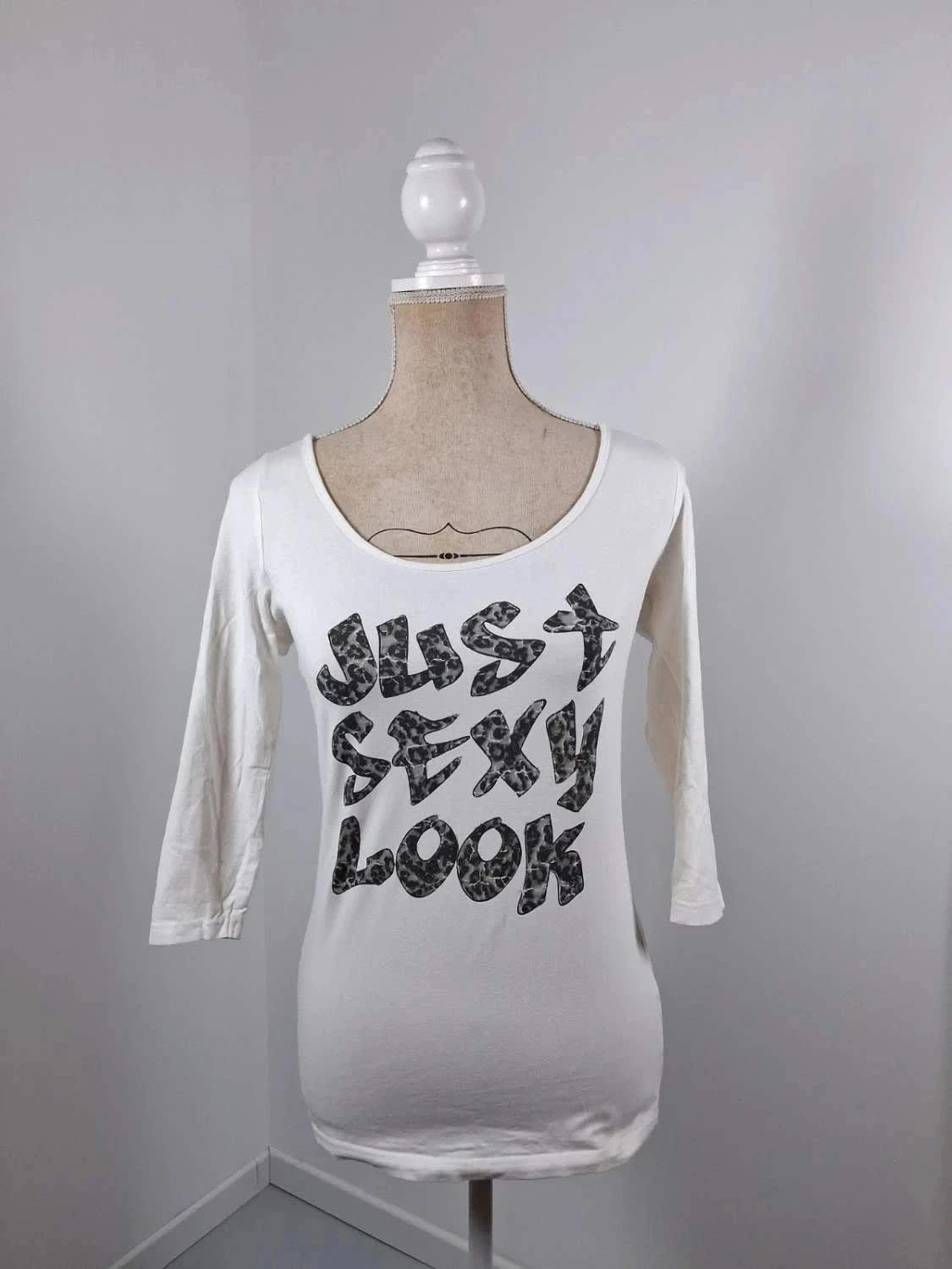 Top blanc Walk and Talk – Dos nu double nœud & Inscription léopard – Taille 38/40 – NEUF