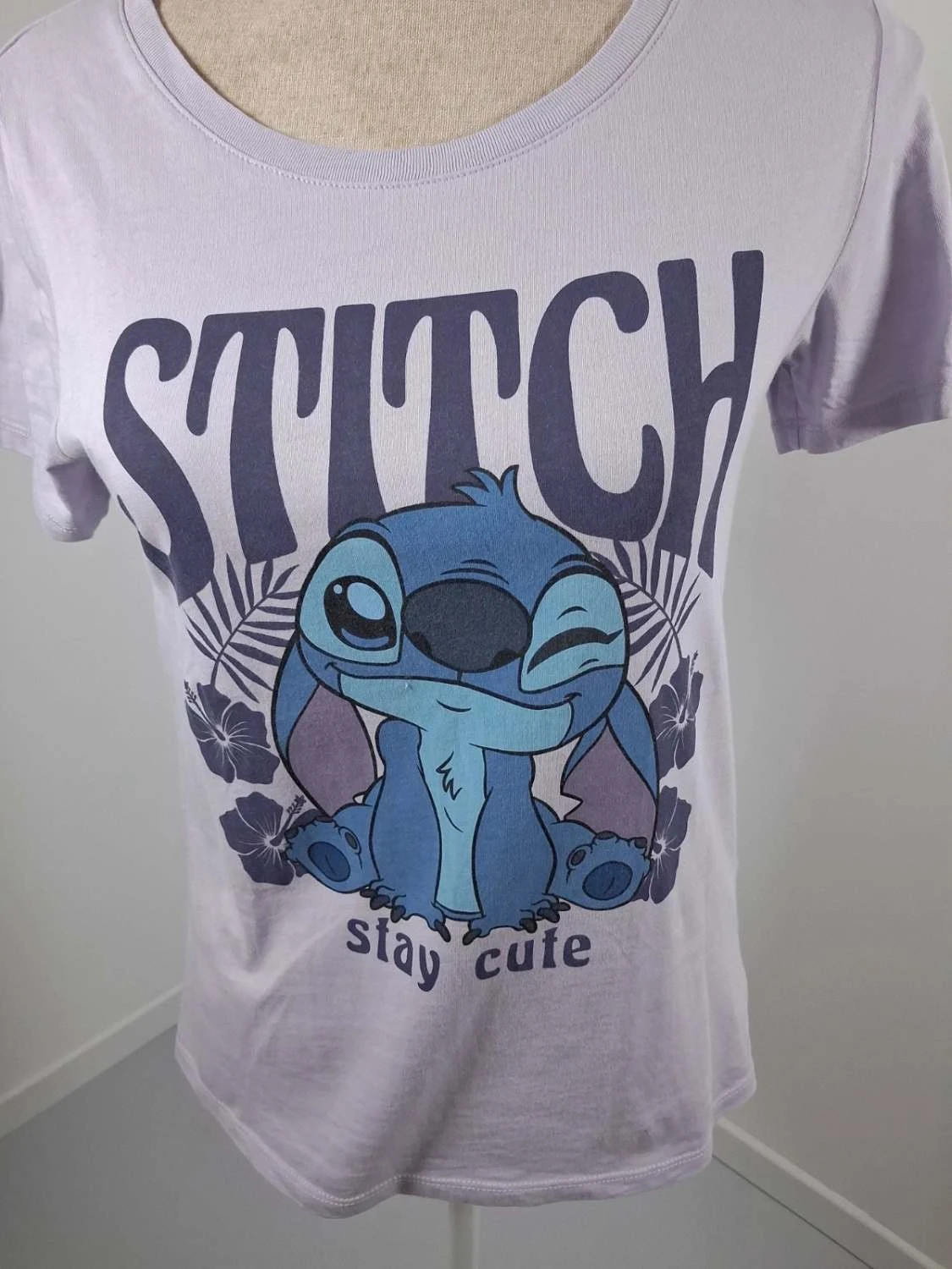 💙 T-shirt Disney Stitch - Stay Cute – État Neuf taille xs – Disney – taille XS / 34 / 6 4
