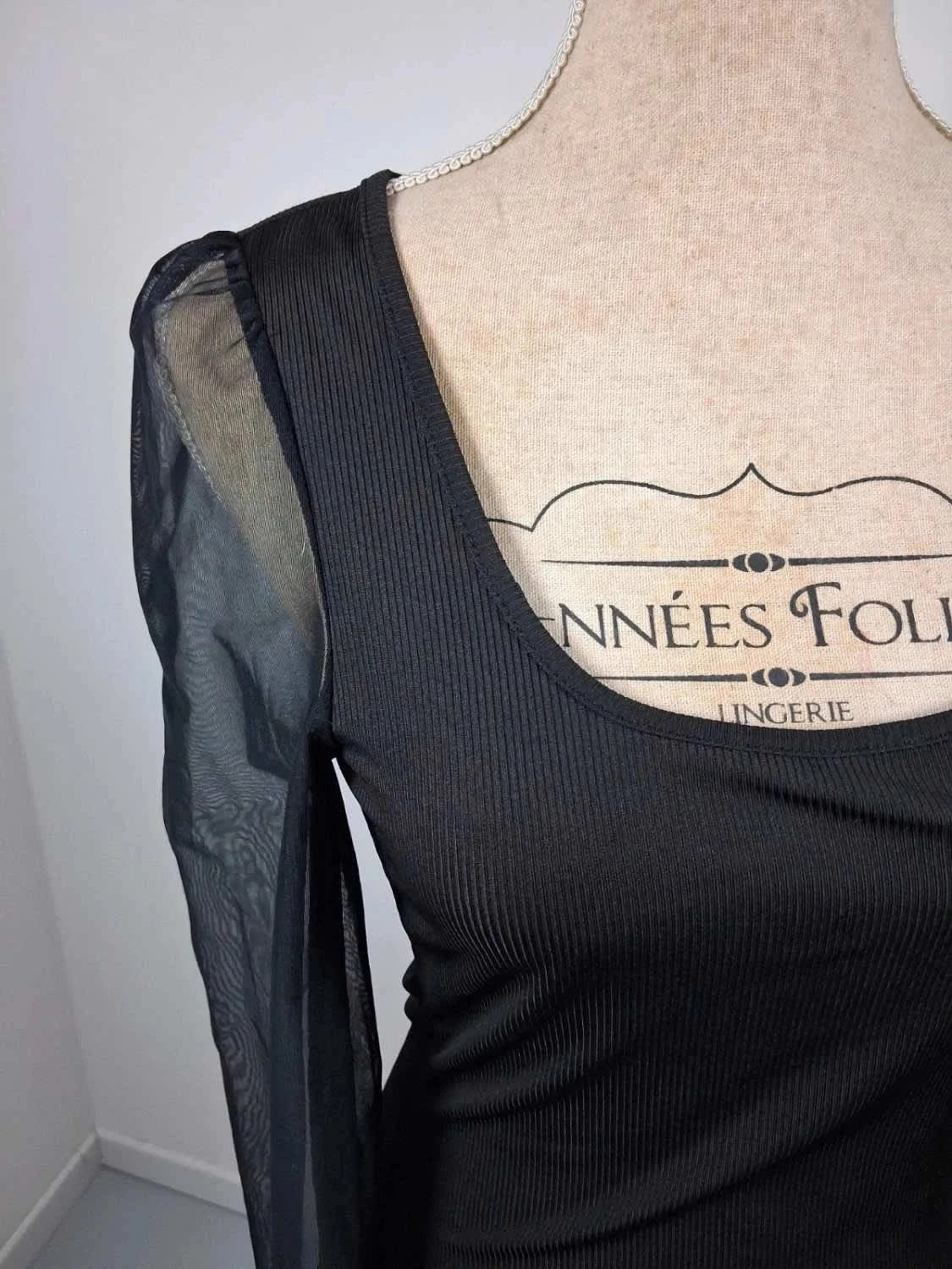 Haut Noir Shein Col Carré et Manches Longues en Voile Transparent Taille 36 – Shein – taille S 3