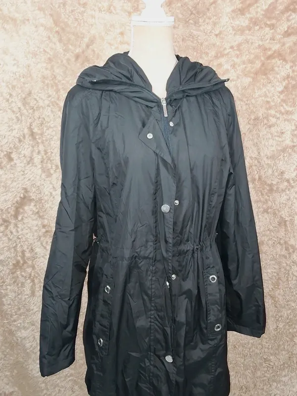 Parka noire Canda C&A taille 46 à capuche et taille ajustable – C&A – taille XL 3