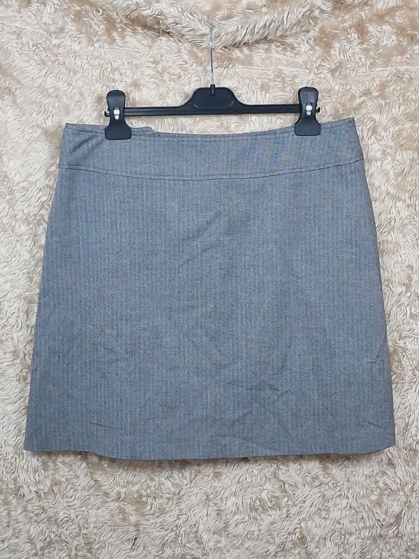 Jupe Yessica grise taille 40 à plis et boutons, motif chevrons – yessica – taille 40 6