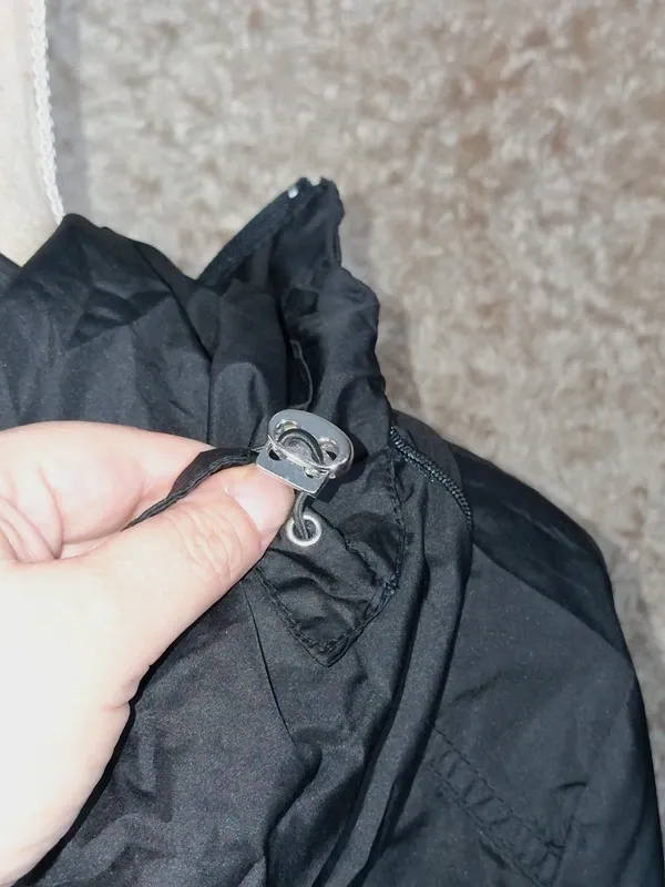 Parka noire Canda C&A taille 46 à capuche et taille ajustable – C&A – taille XL 9