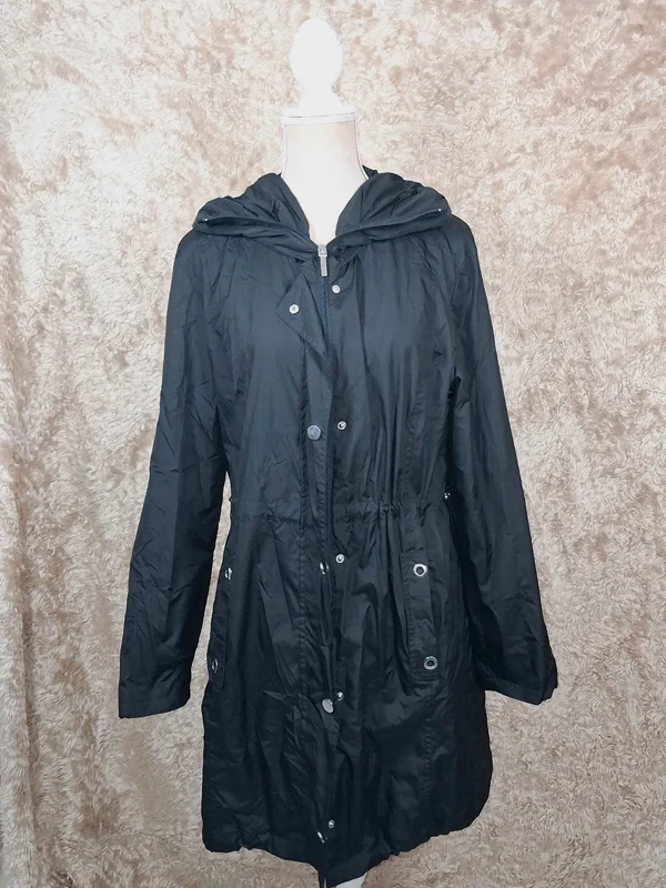 Parka noire Canda C&A taille 46 à capuche et taille ajustable
