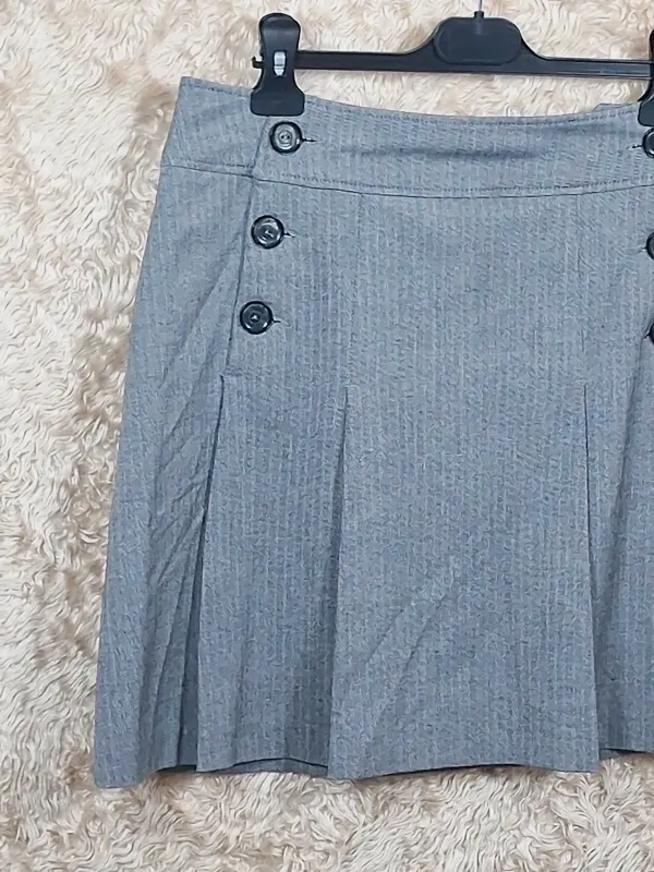 Jupe Yessica grise taille 40 à plis et boutons, motif chevrons – yessica – taille 40 7