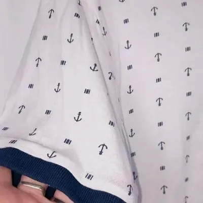 Polo Guess Slim Fit Blanc à Motifs Ancres Neuf – Taille M/L – Guess – taille M 2