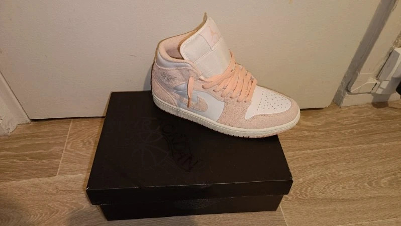 Nike Jordan 1 Mid Se Rose – Nike – taille 42 5
