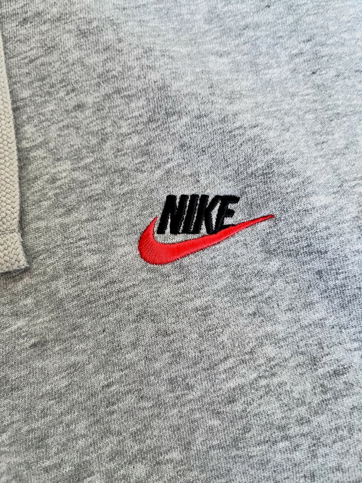 Jacket zippé à capuche nike – Nike – taille M 3
