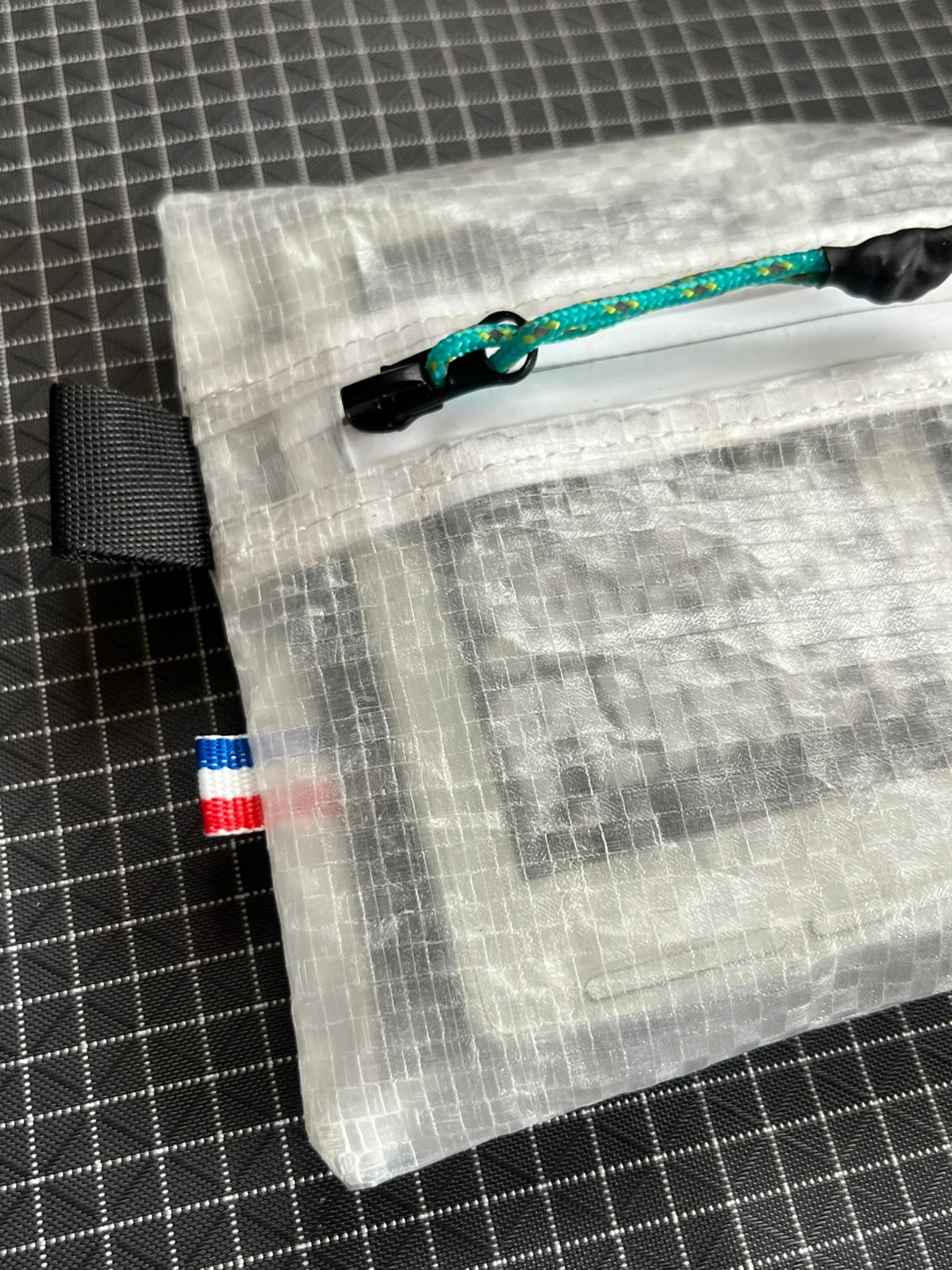 Pochette minimaliste translucide - Ultralight 10g – OUTDOOR 3