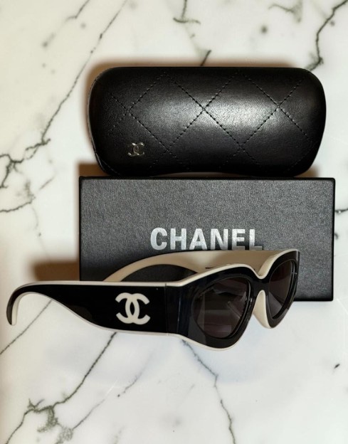 Lunettes de soleil Chanel noires 3