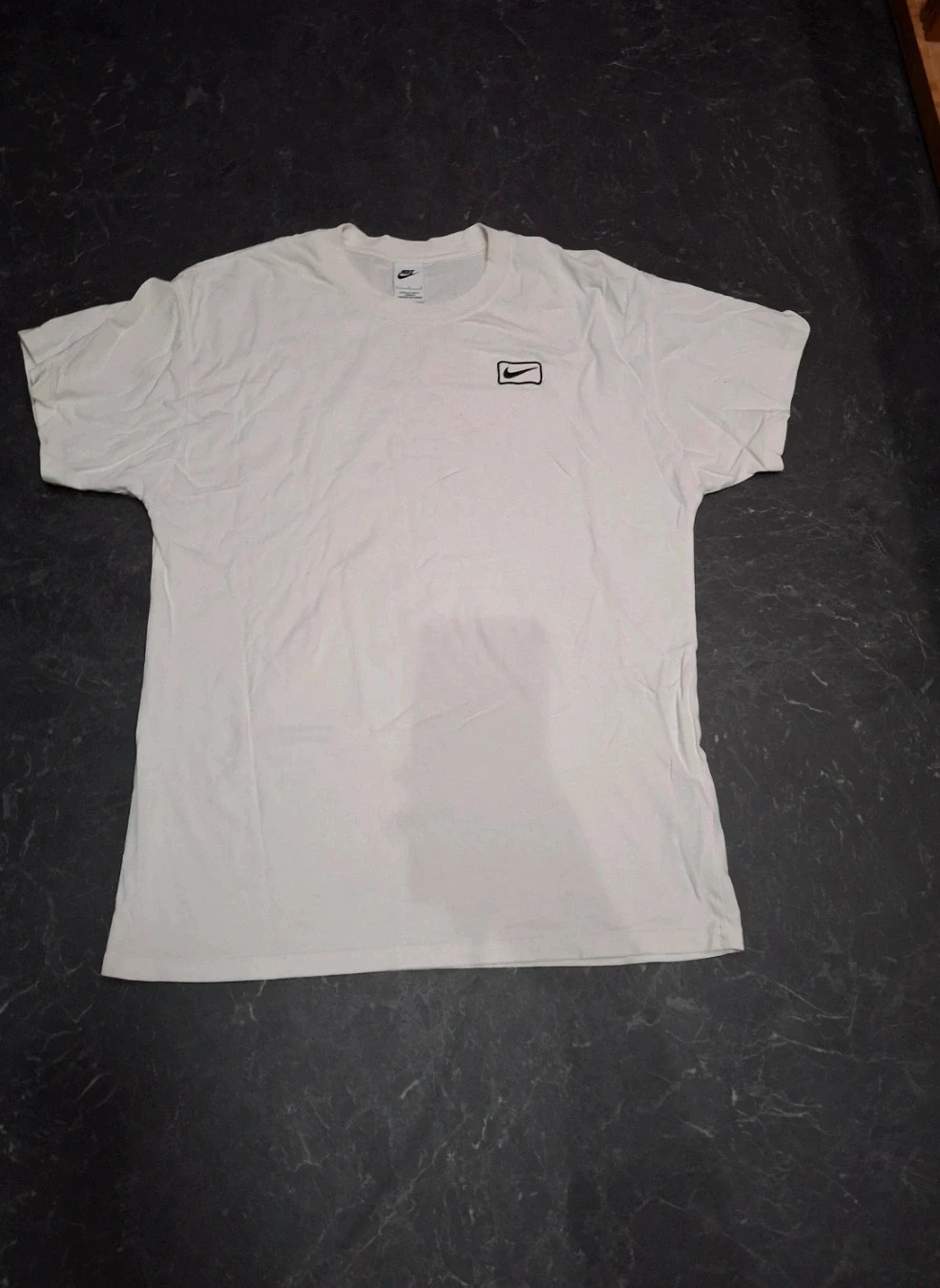 T-shirt Nike blanc / écru avec logo Taille L – Nike – taille L 2