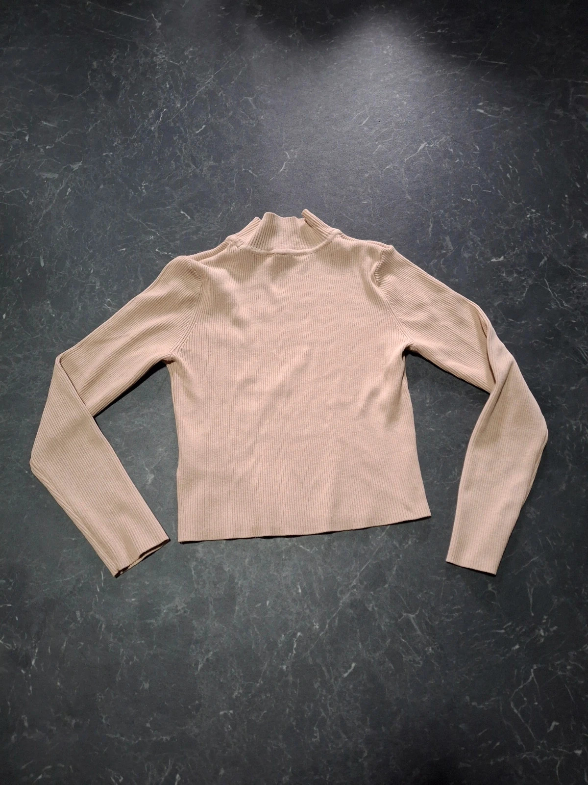 Pull beige H&M Taille M femme – H&M – taille M / 38 / 10 3