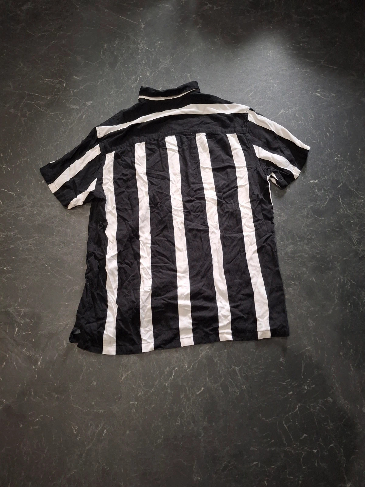 Chemise à rayures noires et blanches Bershka Taille M – Bershka – taille M 3