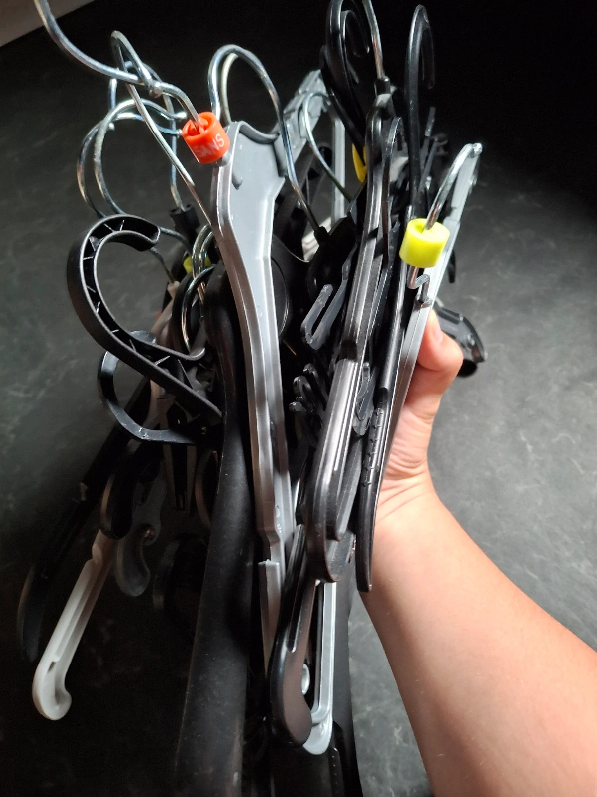 24 Cintre pour vêtement – Accessoires 3
