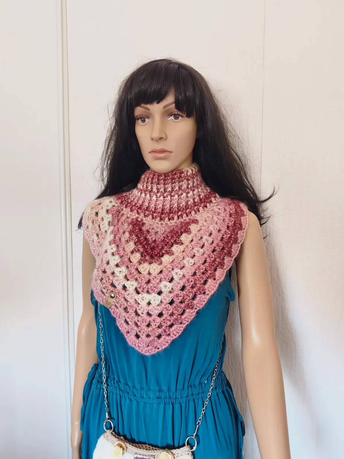 Tour de coup – Fait a la main – taille Taille unique 2