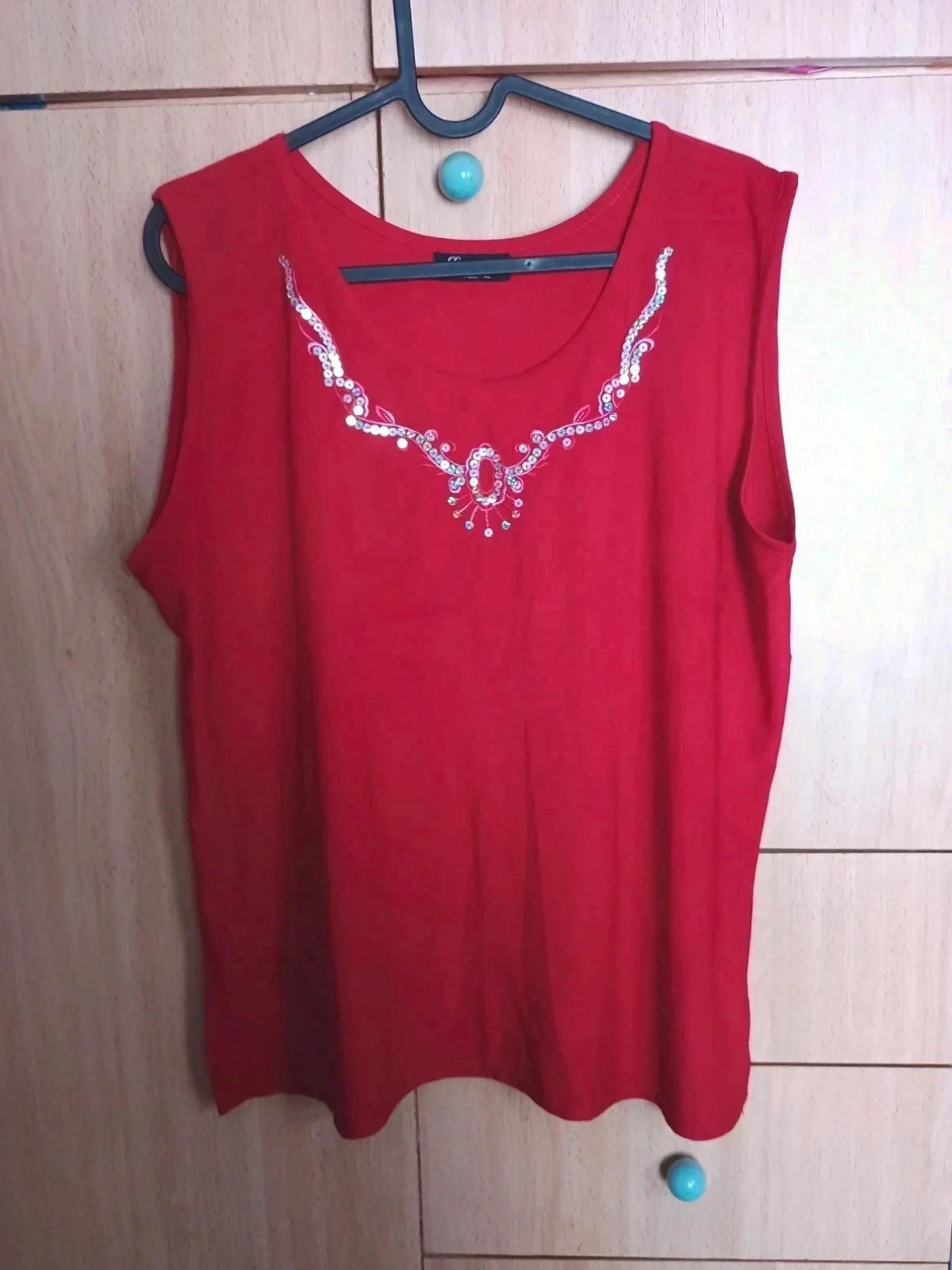 Camiseta roja sin mangas con lentejuelas Lauao Paris Talla XL – Lauao Paris – taille XL / 42 / 14